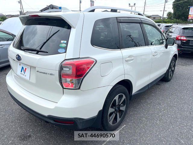 Subaru FORESTER 2016-08 8207570-16