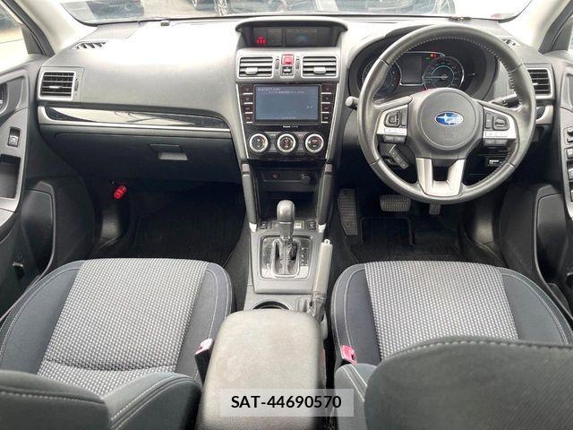 Subaru FORESTER 2016-08 8207570-1