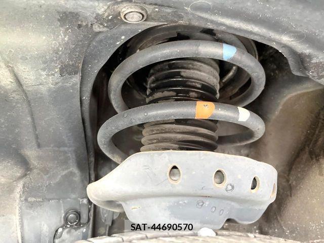 Subaru FORESTER 2016-08 8207570-19