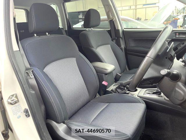 Subaru FORESTER 2016-08 8207570-7