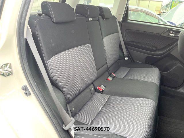 Subaru FORESTER 2016-08 8207570-8