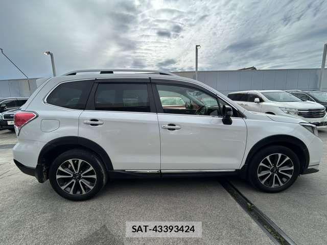 Subaru FORESTER 2018-03 8207571-2