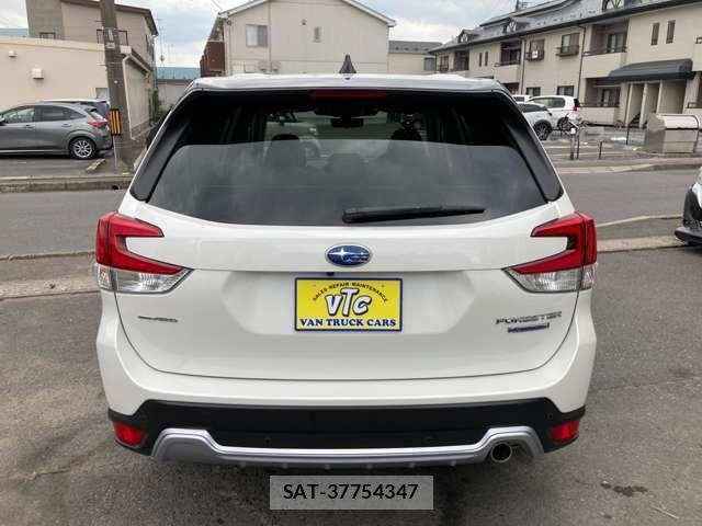 Subaru FORESTER 2025-03 8207555-13