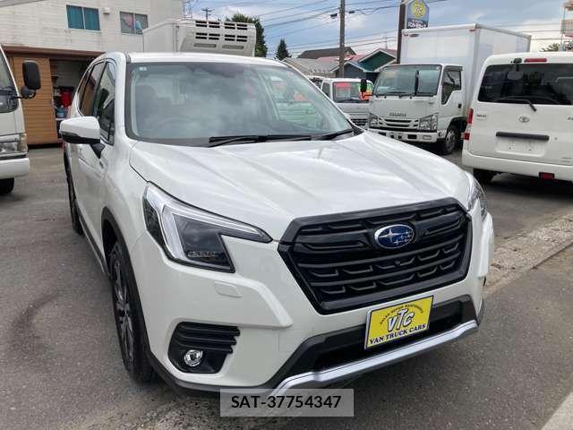 Subaru FORESTER 2025-03 8207555-2