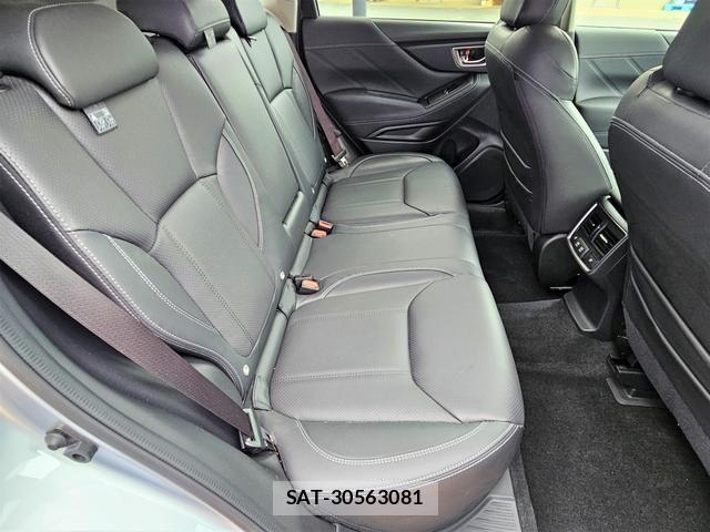 Subaru FORESTER 2019-08 8207563-12