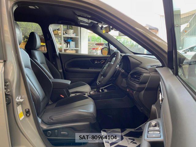 Subaru FORESTER 2025-09 8207551-8
