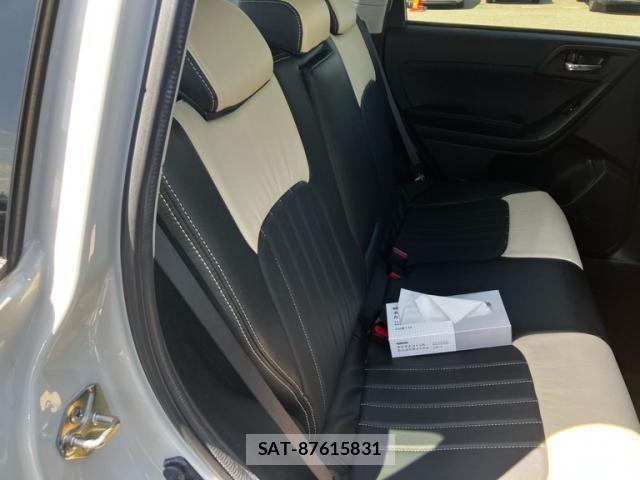 Subaru FORESTER 2018-05 8230073-13