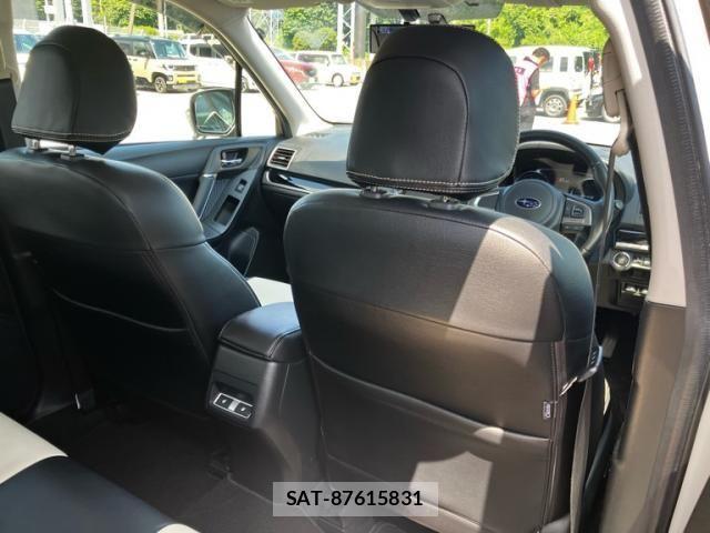 Subaru FORESTER 2018-05 8230073-14