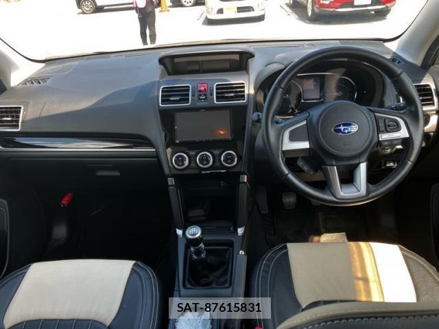 Subaru FORESTER 2018-05 8230073-16