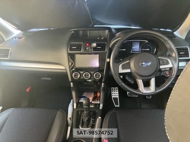 Subaru FORESTER 2018-03 8230079-14