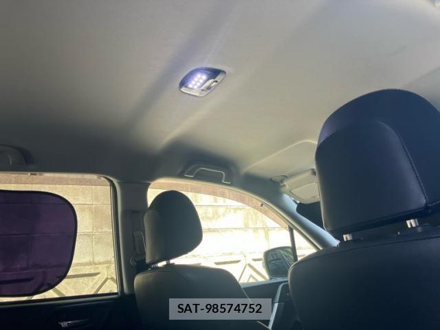 Subaru FORESTER 2018-03 8230079-19