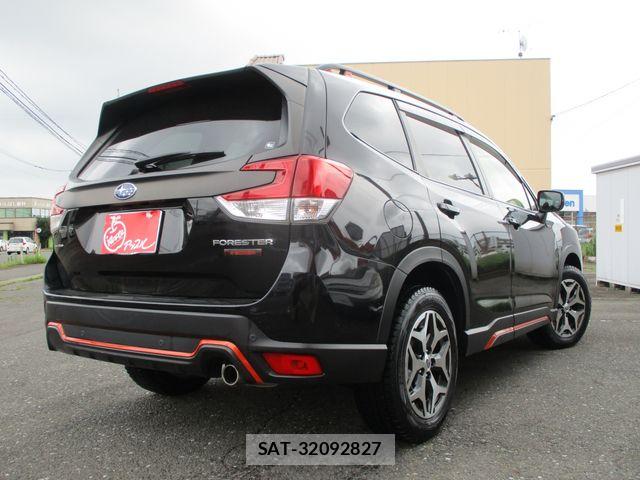 Subaru FORESTER 2022-06 8245222-2