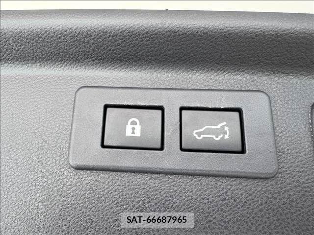 Subaru FORESTER 2018-10 8245234-25