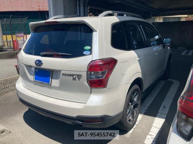 Subaru FORESTER 2013-02 8245240-4