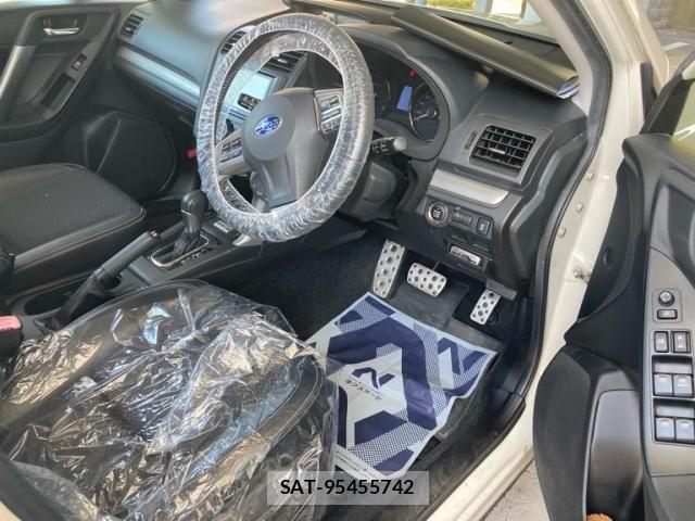 Subaru FORESTER 2013-02 8245240-6