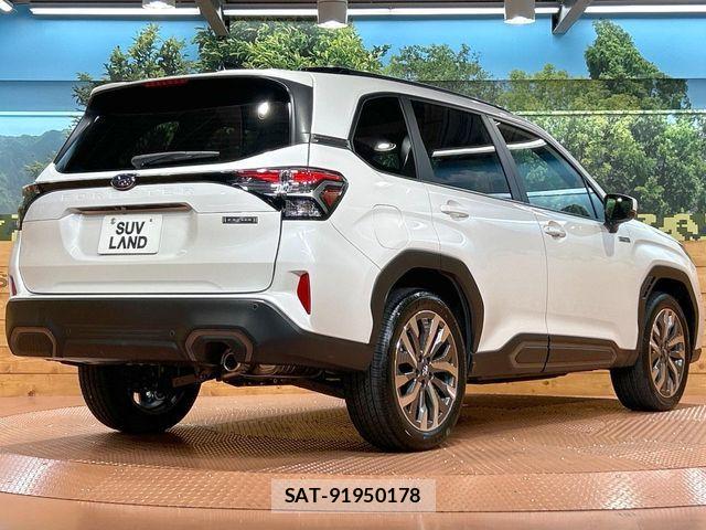 Subaru FORESTER 2026-05 8335868-16