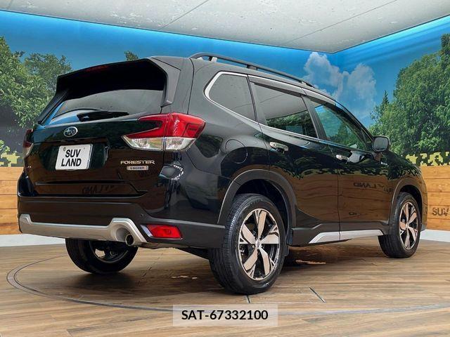 Subaru FORESTER 2018-10 8335883-17