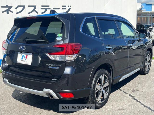 Subaru FORESTER 2019-03 8335880-17