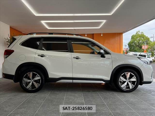 Subaru FORESTER 2018-09 8335893-11