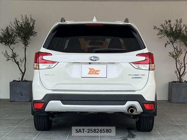 Subaru FORESTER 2018-09 8335893-13