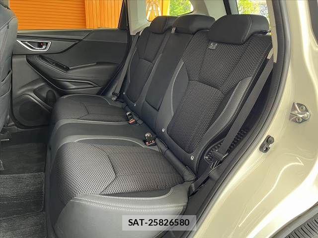 Subaru FORESTER 2018-09 8335893-18