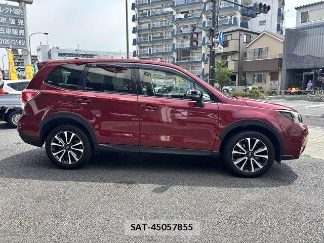 Subaru FORESTER 2018-06 8354518-15