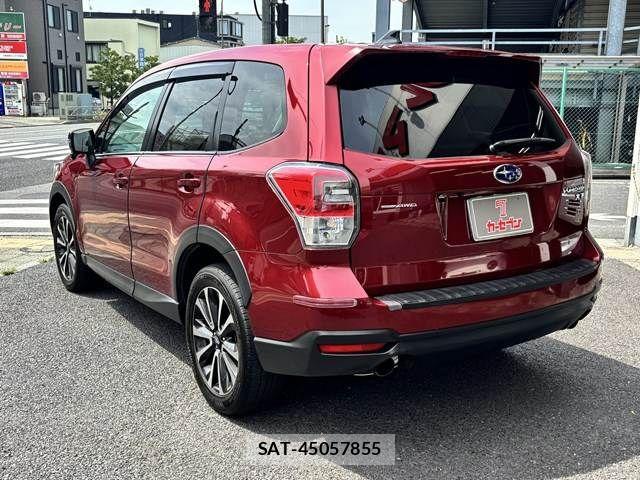 Subaru FORESTER 2018-06 8354518-19