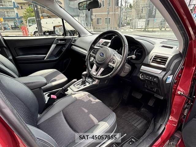 Subaru FORESTER 2018-06 8354518-21