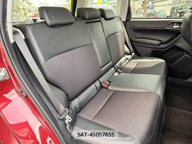 Subaru FORESTER 2018-06 8354518-24