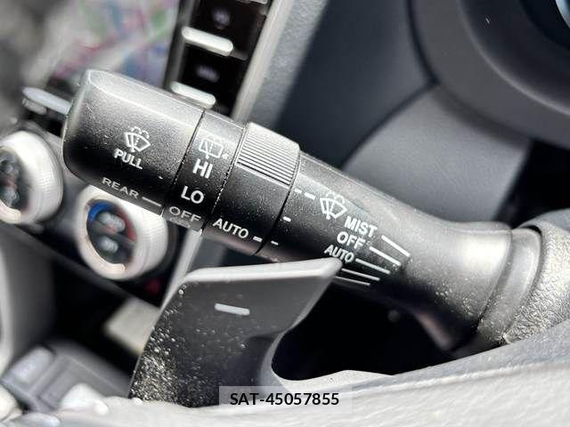 Subaru FORESTER 2018-06 8354518-28