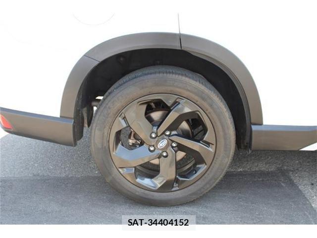 Subaru FORESTER 2021-10 8365989-23