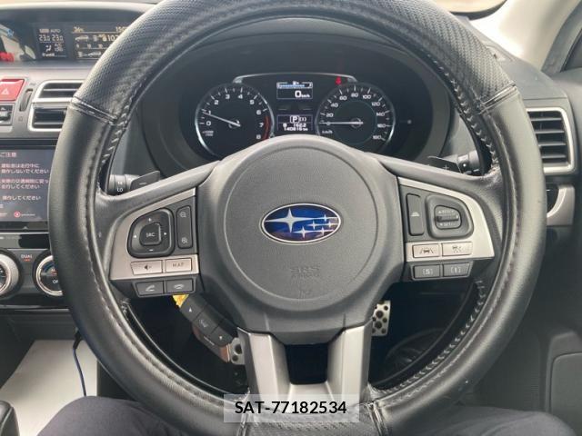 Subaru FORESTER 2017-01 8365996-13