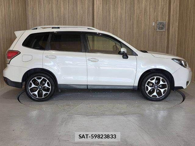 Subaru FORESTER 2016-03 8365994-17