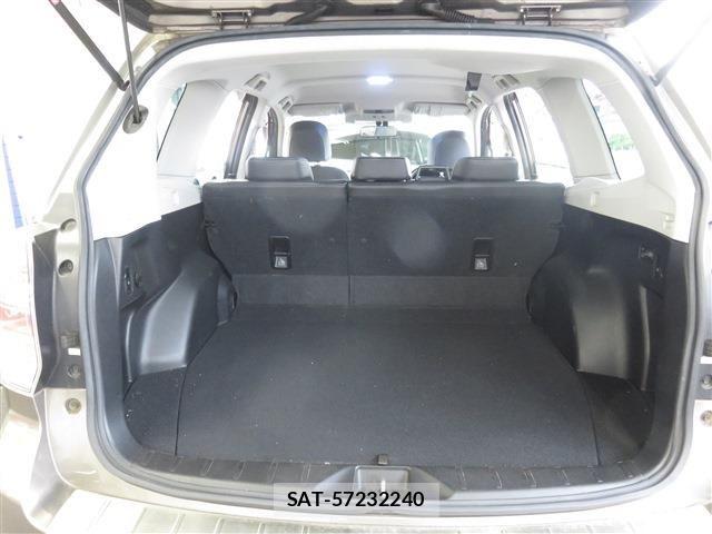 Subaru FORESTER 2018-01 8365993-16