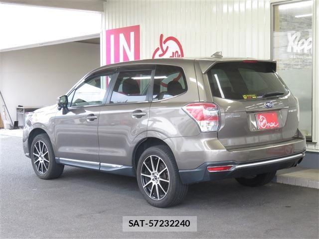 Subaru FORESTER 2018-01 8365993-1