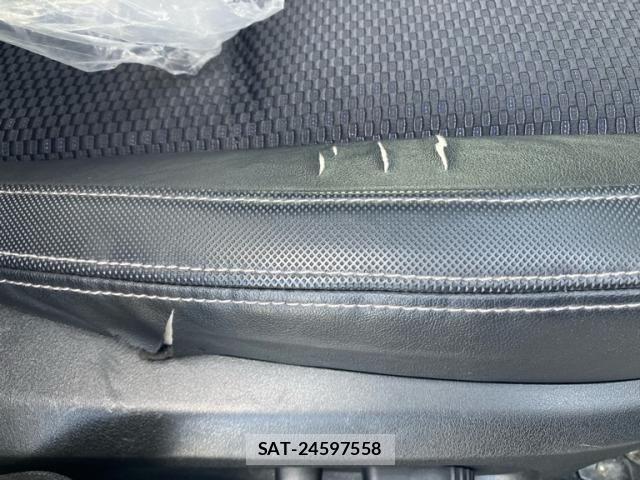Subaru FORESTER 2016-06 8371671-28