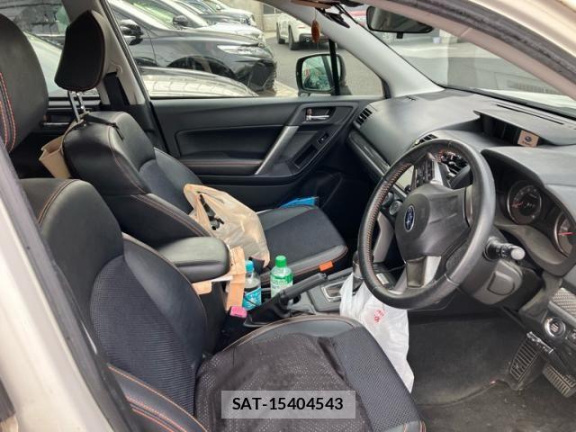 Subaru FORESTER 2014-04 8412524-12