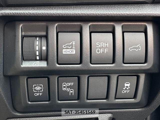 Subaru FORESTER 2025-02 8412504-25