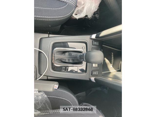 Subaru FORESTER 2018-03 8412510-18