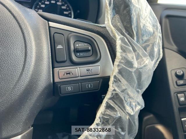 Subaru FORESTER 2018-03 8412510-21