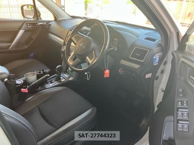 Subaru FORESTER 2018-06 8412512-11