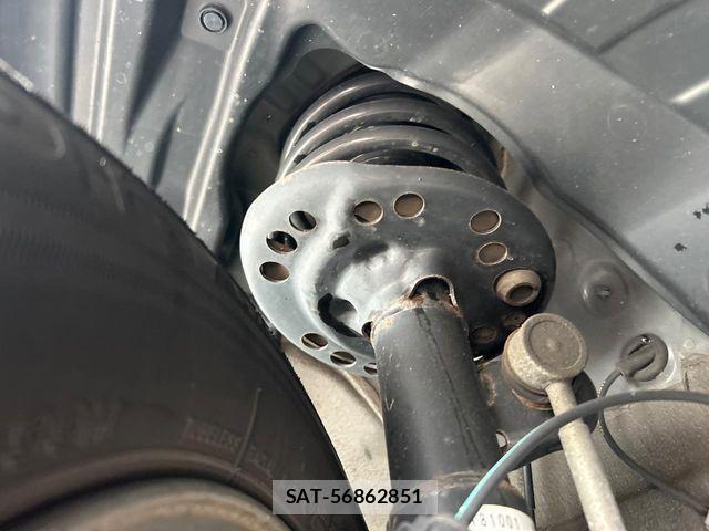 Subaru FORESTER 2018-10 8438142-19