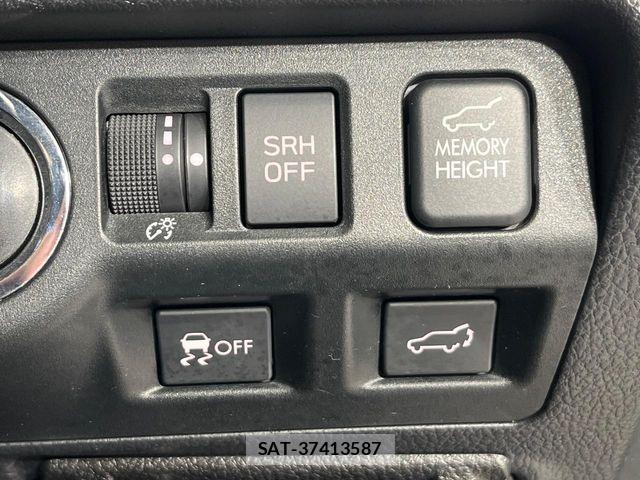Subaru FORESTER 2018-01 8438143-6