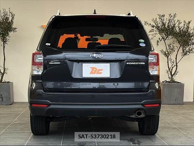 Subaru FORESTER 2016-02 8457518-13
