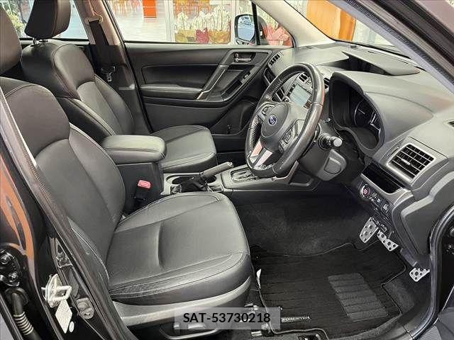 Subaru FORESTER 2016-02 8457518-15