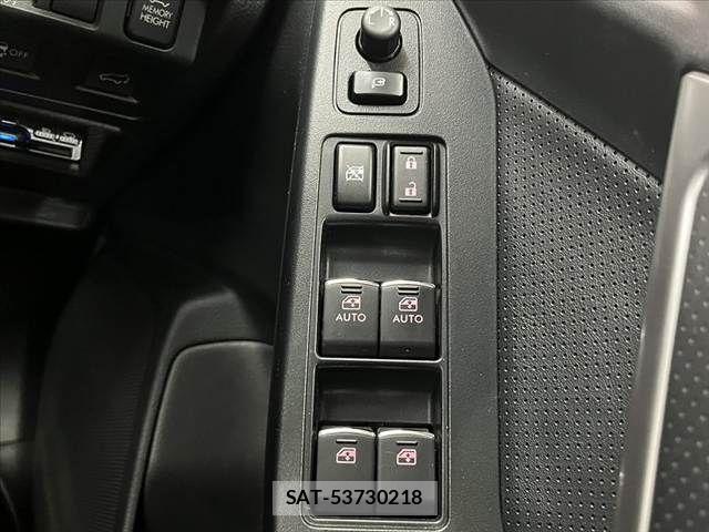 Subaru FORESTER 2016-02 8457518-27