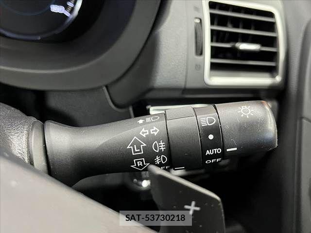 Subaru FORESTER 2016-02 8457518-28