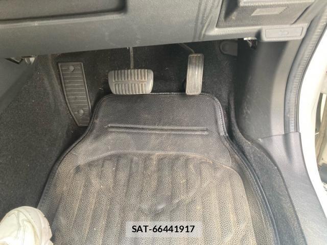 Subaru FORESTER 2016-05 8457520-25