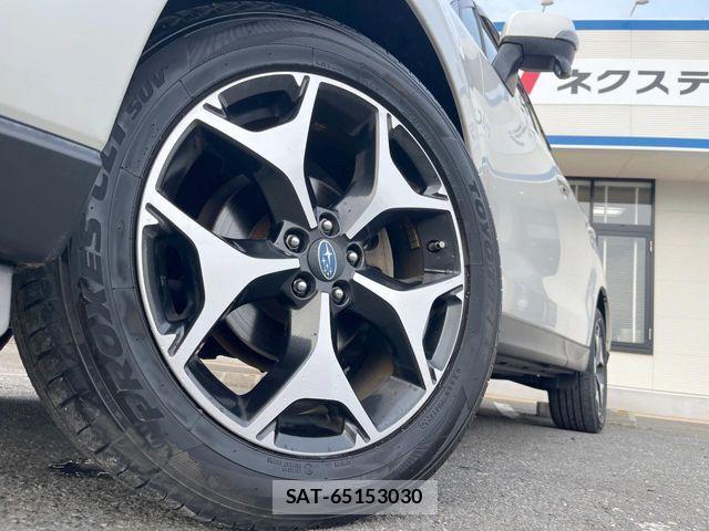 Subaru FORESTER 2018-02 8524907-14