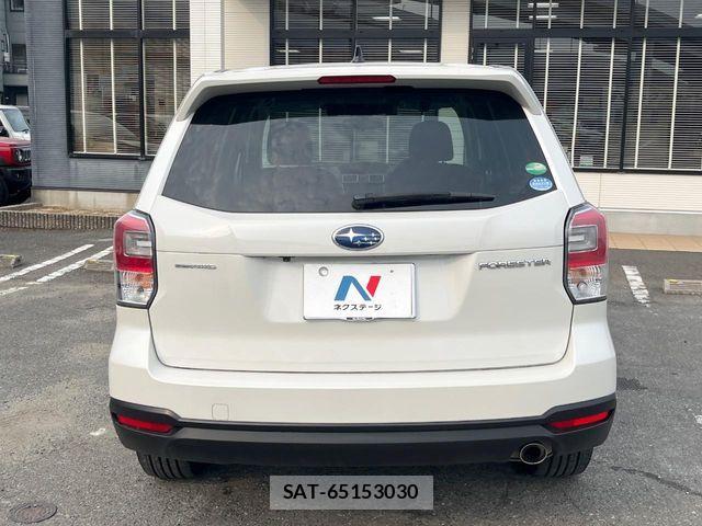 Subaru FORESTER 2018-02 8524907-16